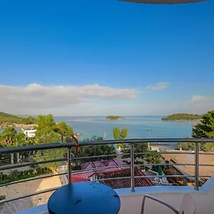 4* Hotell Meta